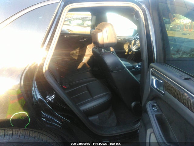 2018 PORSCHE MACAN WP1AA2A55JLB06191 Photo 7