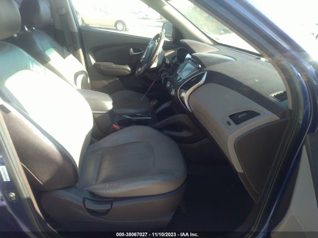 2011 HYUNDAI TUCSON LIMITED VIN: KM8JU3AC3BU141400