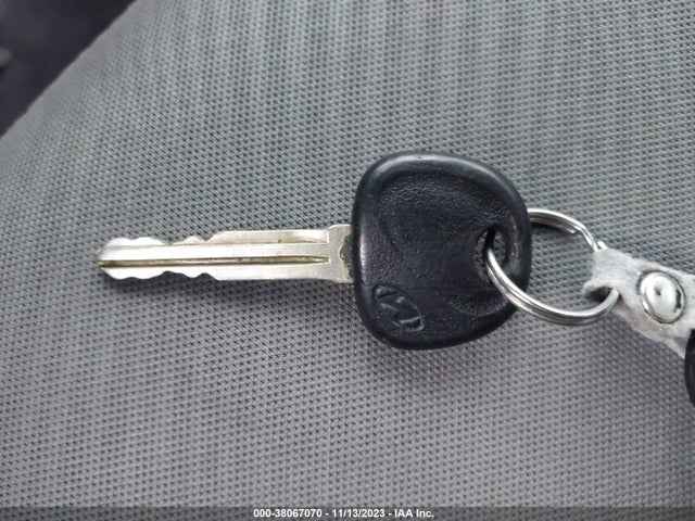 2011 HYUNDAI ELANTRA GLS VIN: 5NPDH4AE2BH052537