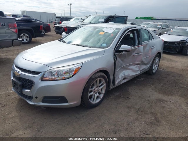 Chevrolet MALIBU 1LT 2015 1G11C5SL0FF187853 Image 2