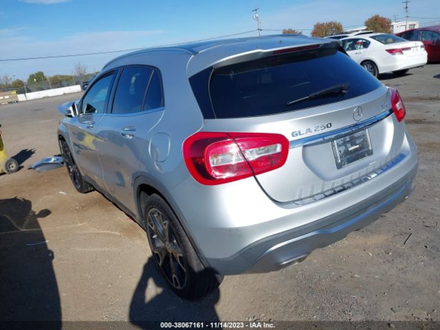2019 MERCEDES-BENZ GLA 250 WDCTG4GB2KJ584769 Photo 2