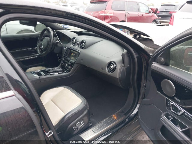 2014 JAGUAR XJ SAJWA2EK5EMV66475 Photo 4