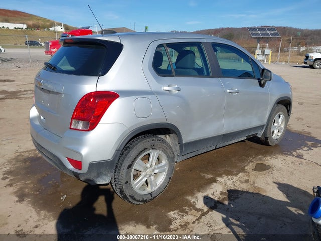 Chevrolet TRAX LS 2017 KL7CJNSBXHB213797 Image 4