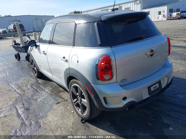 2012 MINI COOPER S COUNTRYMAN WMWZC5C50CWL57213 Photo 2