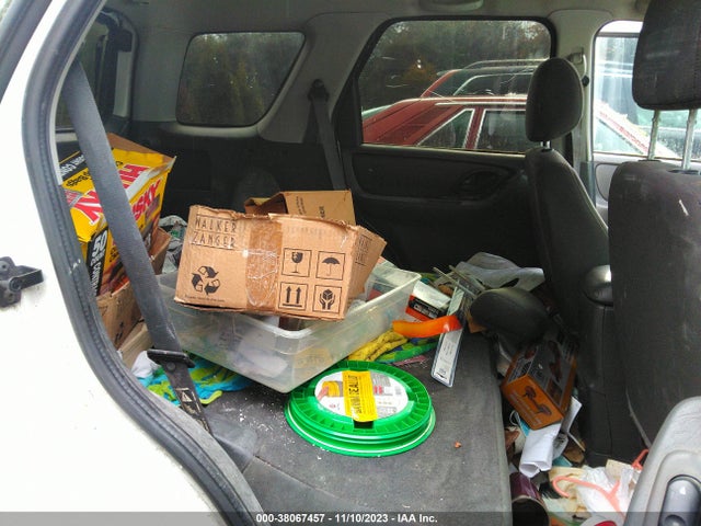 2004 FORD ESCAPE XLS VIN: 1FMYU02154KA18884