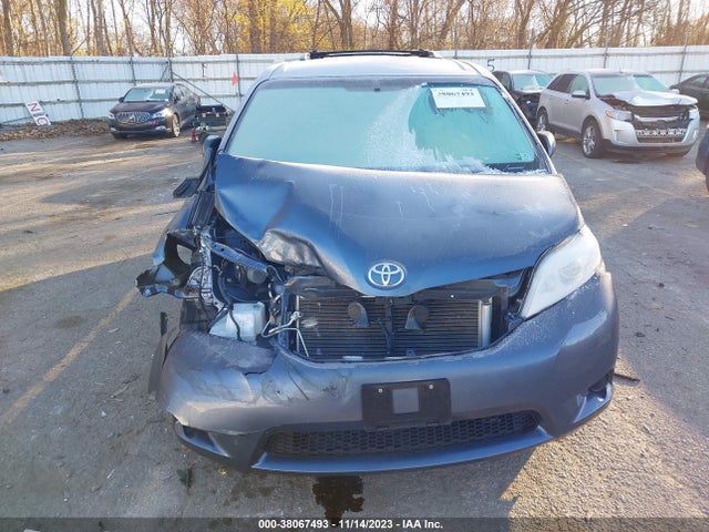 2015 TOYOTA SIENNA LE 8 PASSENGER VIN: 5TDKK3DCXFS644605