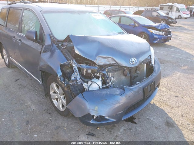 2015 TOYOTA SIENNA LE 8 PASSENGER VIN: 5TDKK3DCXFS644605