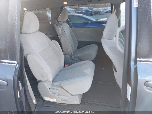 2015 TOYOTA SIENNA LE 8 PASSENGER VIN: 5TDKK3DCXFS644605
