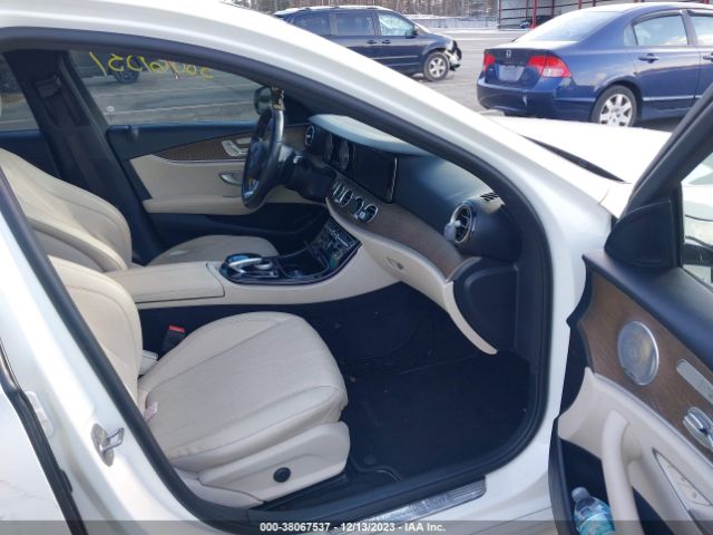 WDDZF4KB8HA192226 Mercedes-Benz E 300 4matic