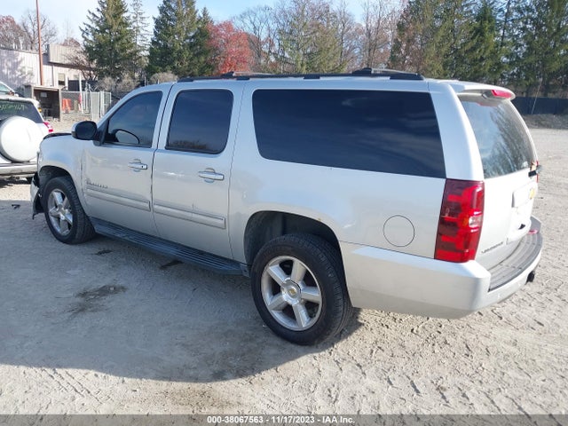 Chevrolet Suburban 1500 Ls 2014 1GNSKHE77ER139124 Image 3