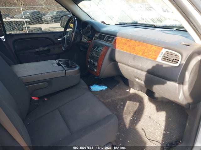 Chevrolet Suburban 1500 Ls 2014 1GNSKHE77ER139124 Image 5