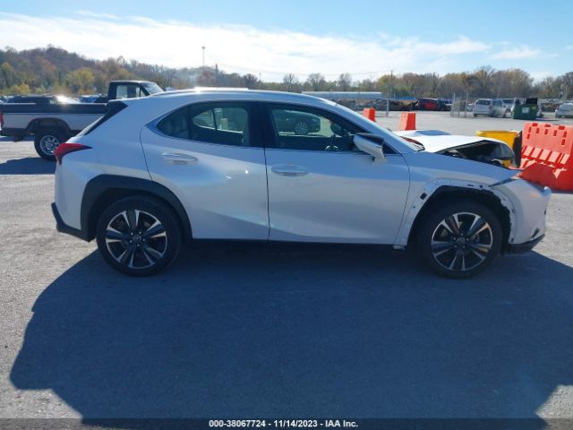 JTHY3JBH6K2020780 Lexus UX 200