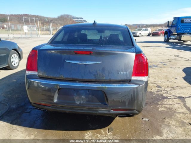 2C3CCAEG0HH596528 Chrysler 300C