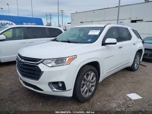 Chevrolet Traverse Premier 2018 1GNERKKW4JJ224948 Image 2
