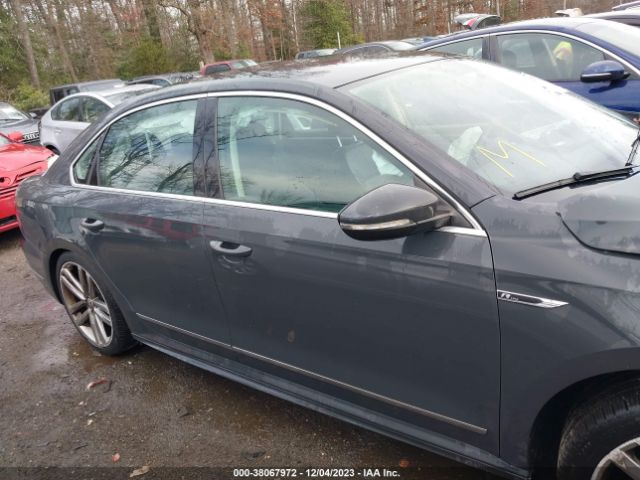 1VWDT7A34HC058694 Volkswagen Passat 1.8t R-line