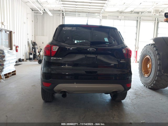38068271 :رقم المزاد ، 1FMCU9GD8KUA29011 vin ، 2019 Ford Escape Se مزاد بيع