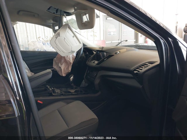 38068271 :رقم المزاد ، 1FMCU9GD8KUA29011 vin ، 2019 Ford Escape Se مزاد بيع