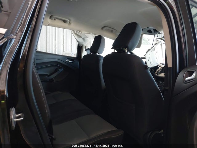 38068271 :رقم المزاد ، 1FMCU9GD8KUA29011 vin ، 2019 Ford Escape Se مزاد بيع