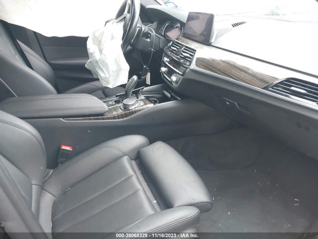BMW 530I 2019 WBAJA5C5XKWW25931 Image 5