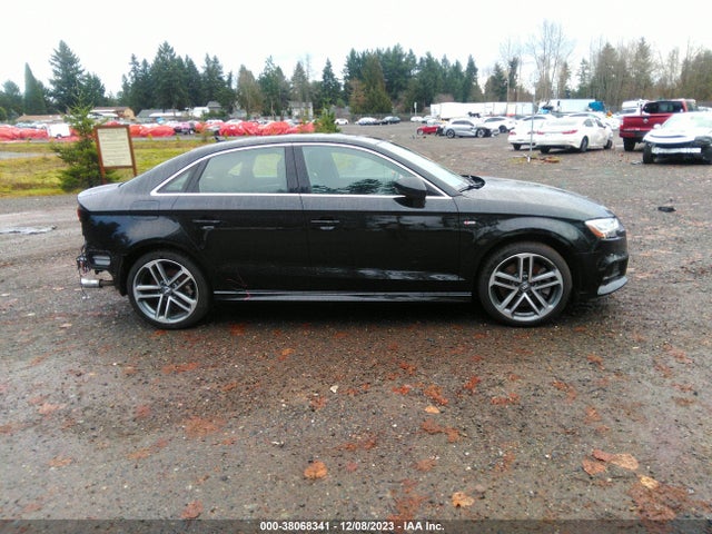 WAUJEGFF7KA092437 Audi A3 45 Premium
