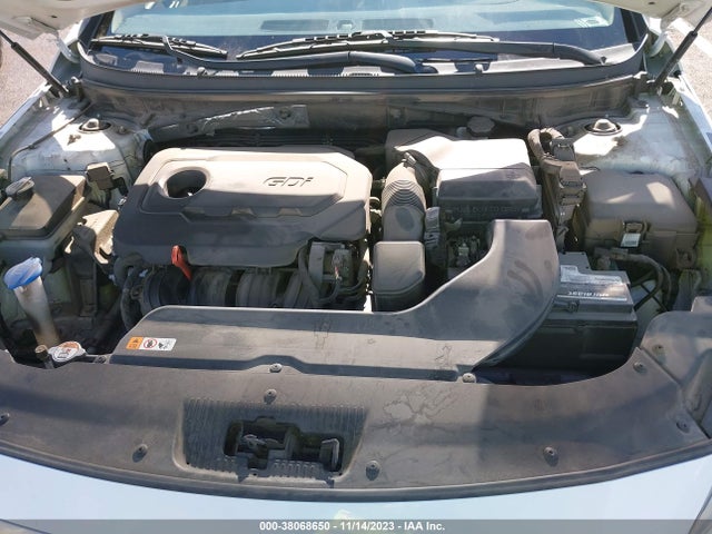 2015 HYUNDAI SONATA SE VIN: 5NPE24AF5FH245415