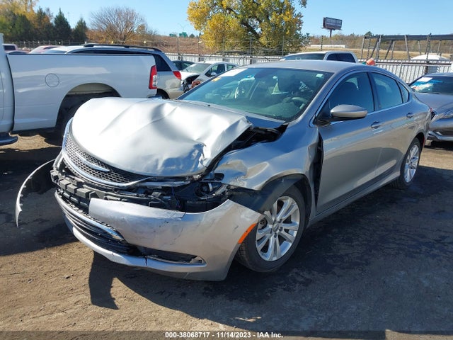 Chrysler 200 Limited 2015 1C3CCCAB2FN606874 Image 2