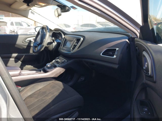 Chrysler 200 Limited 2015 1C3CCCAB2FN606874 Image 5