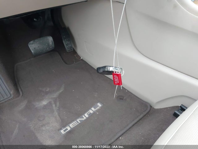 GMC Acadia Denali 2017 1GKKNPLSXHZ137989 Image 11