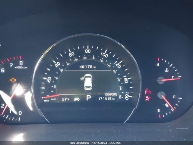5XYPKDA56KG525927 KIA Sorento 3.3l Sx