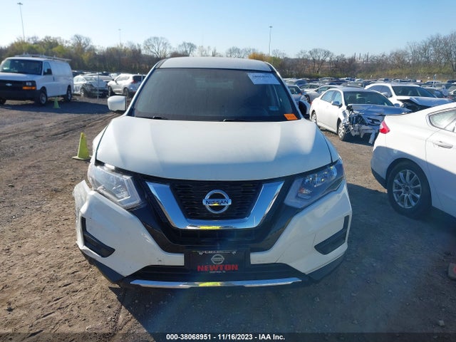 2017 NISSAN ROGUE S VIN: 5N1AT2MT5HC779736