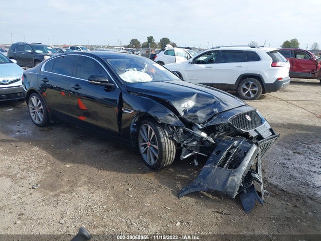 2018 JAGUAR XE SAJAK4GX0JCP37788 Photo 0