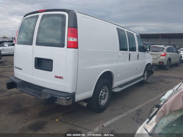 GMC Savana 2500 Work Van 2017 1GTW7AFFXH1908081 Image 4