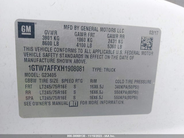 GMC Savana 2500 Work Van 2017 1GTW7AFFXH1908081 Image 9