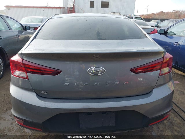 Hyundai ELANTRA SE 2019 5NPD74LF1KH468331 Image 16