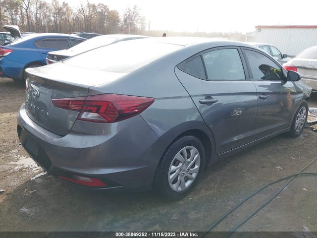 Hyundai ELANTRA SE 2019 5NPD74LF1KH468331 Image 4
