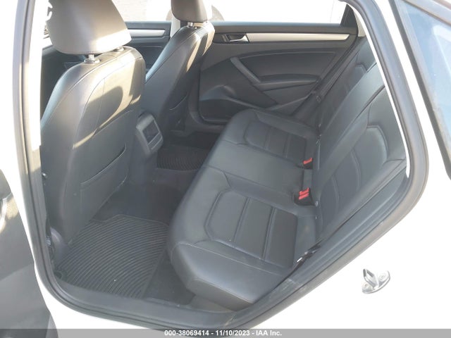 1VWAS7A39EC062449 Volkswagen Passat 1.8t Wolfsburg Edition