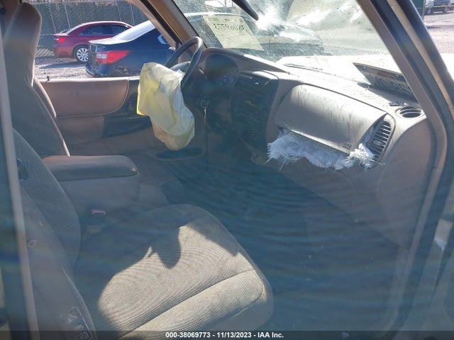 2000 Ford Ranger Xlt/xl მანქანა იყიდება აუქციონზე, vin: 1FTYR10C8YTA05658, აუქციონის ნომერი: 38069773