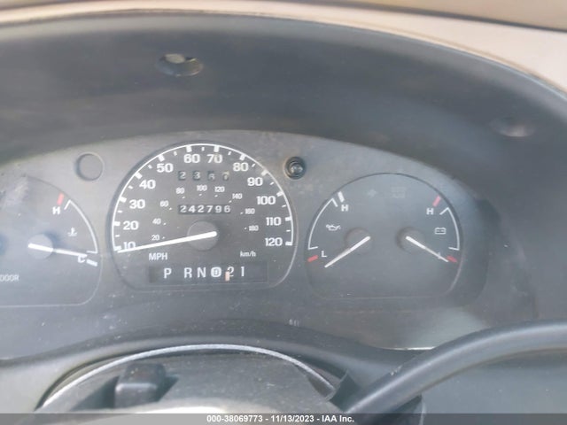 2000 Ford Ranger Xlt/xl მანქანა იყიდება აუქციონზე, vin: 1FTYR10C8YTA05658, აუქციონის ნომერი: 38069773