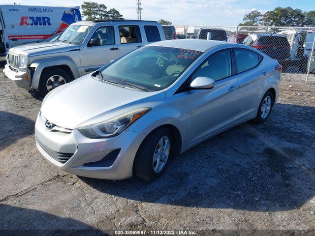 Hyundai ELANTRA SE 2015 5NPDH4AE0FH557675 Image 2