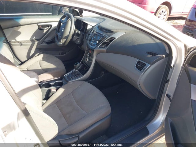 Hyundai ELANTRA SE 2015 5NPDH4AE0FH557675 Image 5