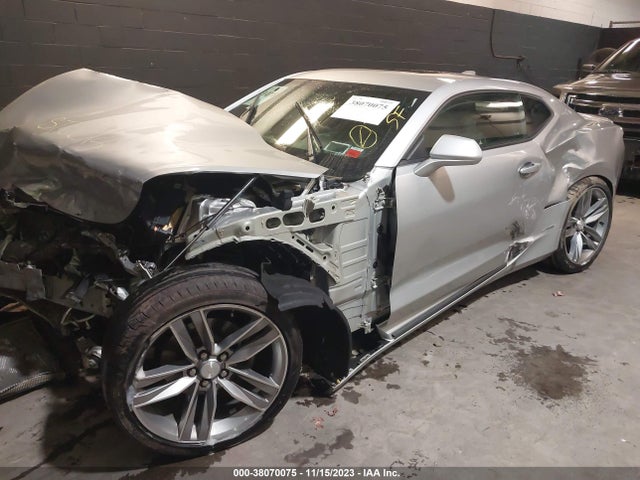 Chevrolet Camaro 1lt 2017 1G1FB1RS9H0210275 Image 2