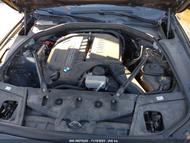 BMW 535i Xdrive 2016 WBA5B3C5XGG258727 Image 10