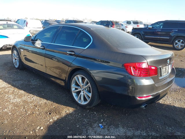 BMW 535i Xdrive 2016 WBA5B3C5XGG258727 Image 3