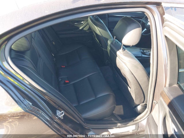 BMW 535i Xdrive 2016 WBA5B3C5XGG258727 Image 8