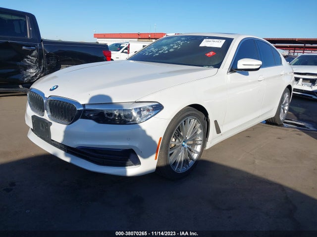 BMW 530I 2019 WBAJA5C57KWW00680 Image 2