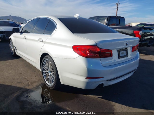 BMW 530I 2019 WBAJA5C57KWW00680 Image 3