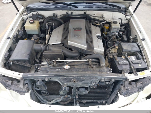 2007 LEXUS LX 470 VIN: JTJHT00W674027489