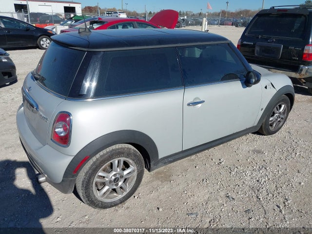 2012 MINI COOPER WMWSU3C5XCT262467 Photo 3