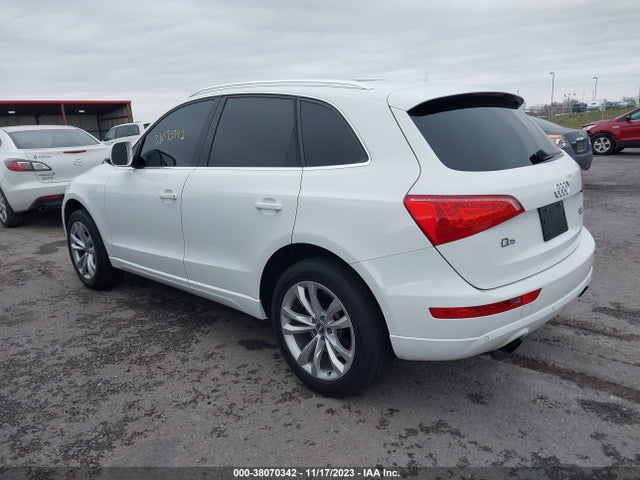 38070342 :رقم المزاد ، WA1LFAFP5CA139443 vin ، 2012 Audi Q5 2.0t Premium مزاد بيع