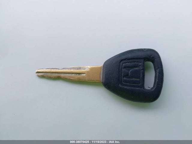 2002 HONDA CIVIC DX VIN: 2HGES15162H571998